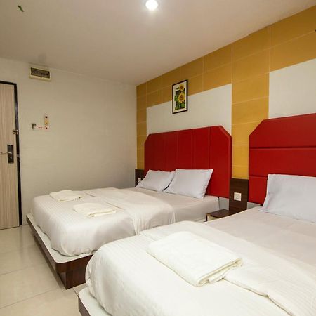 Jq Happy Lumut Hotel Exterior photo
