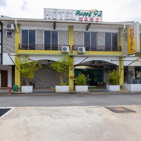Jq Happy Lumut Hotel Exterior photo