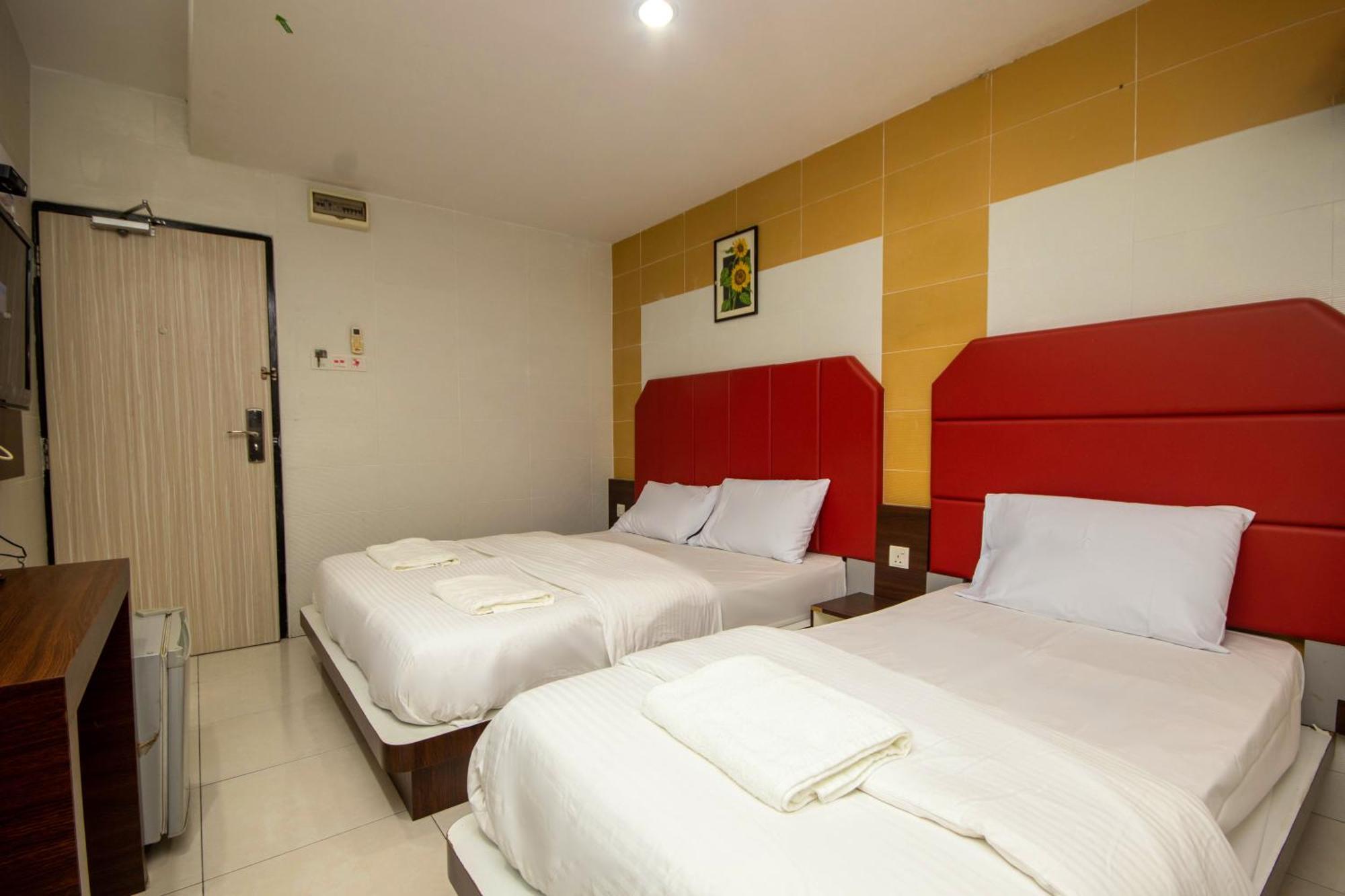 Jq Happy Lumut Hotel Exterior photo