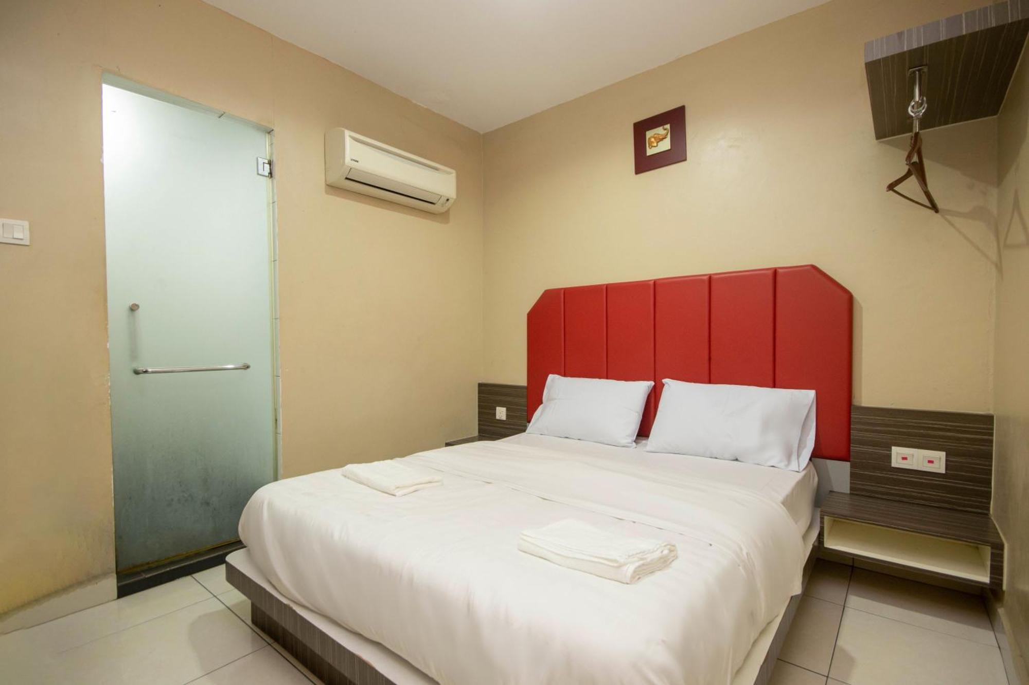 Jq Happy Lumut Hotel Exterior photo